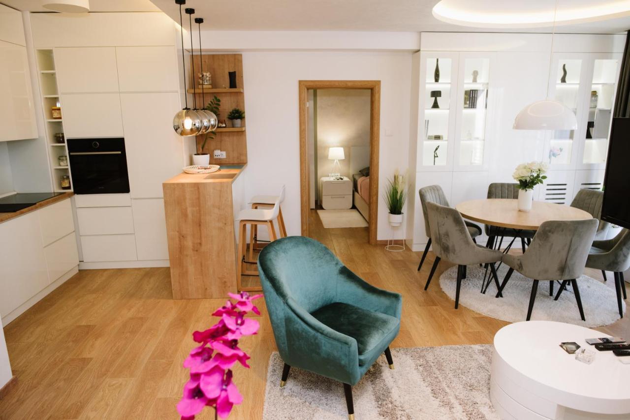 Lusso Apartman 苏博蒂察 外观 照片