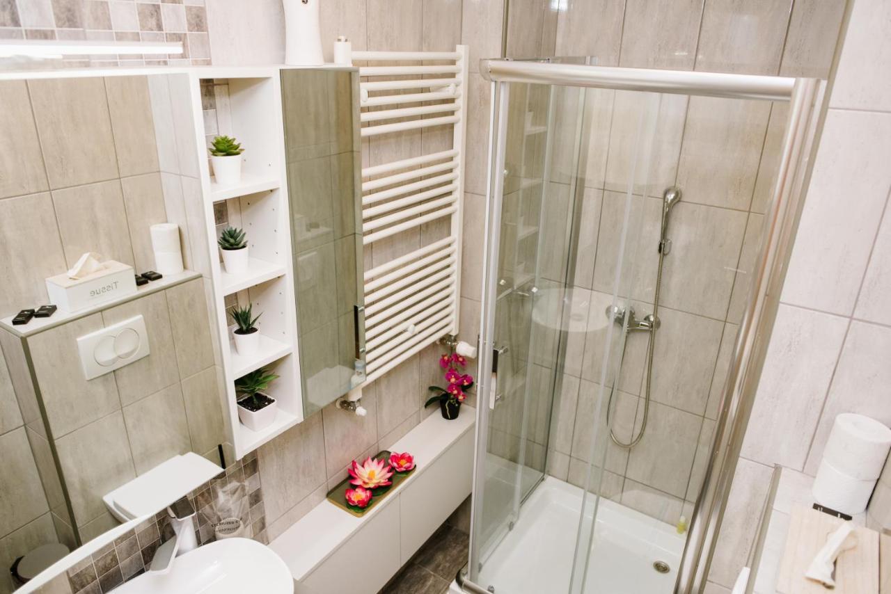 Lusso Apartman 苏博蒂察 外观 照片